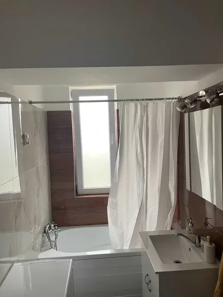 Aparatorii Patriei sector 4, metrou 3 minute